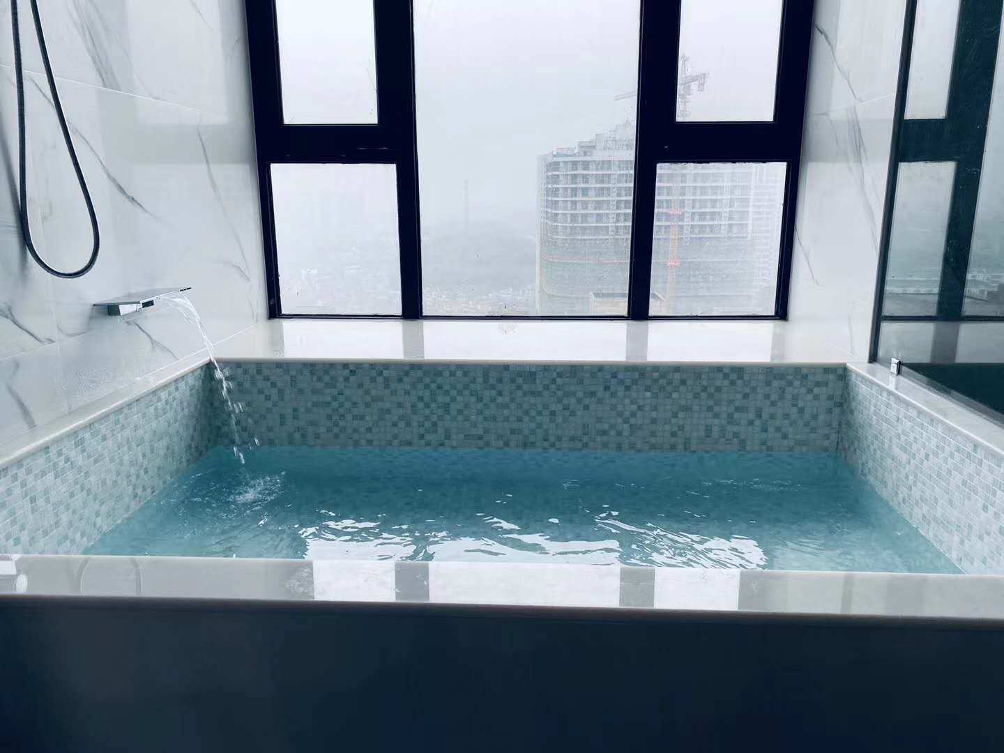 長(zhǎng)沙藏瓏胡總水療池